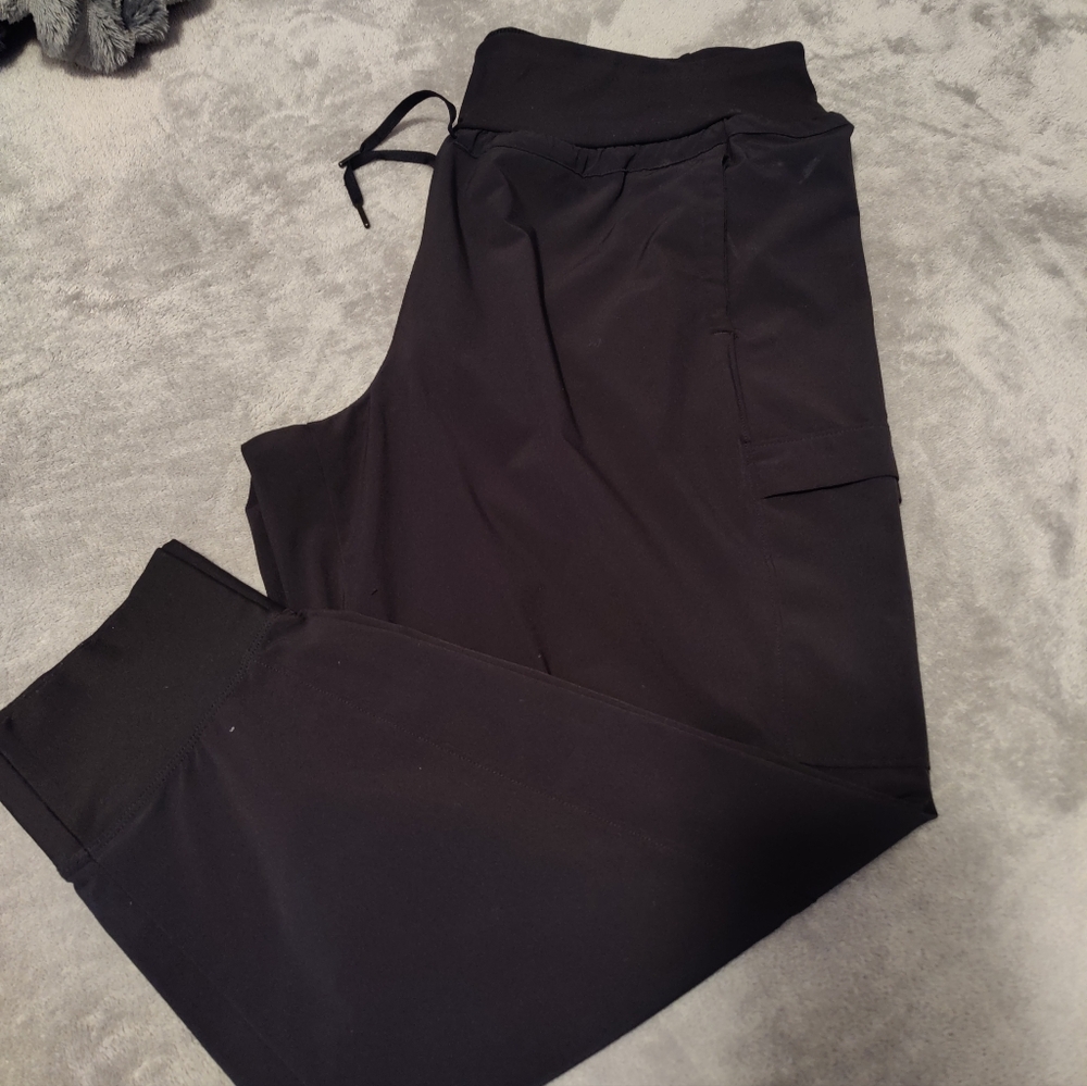Woman's XL black pants made by Carrie Underwood, Bought From DSG